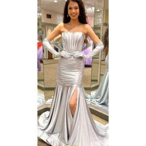 Sherri Hill, 55355 Prom Gown Women’s 4 Silver NWT! Stunning